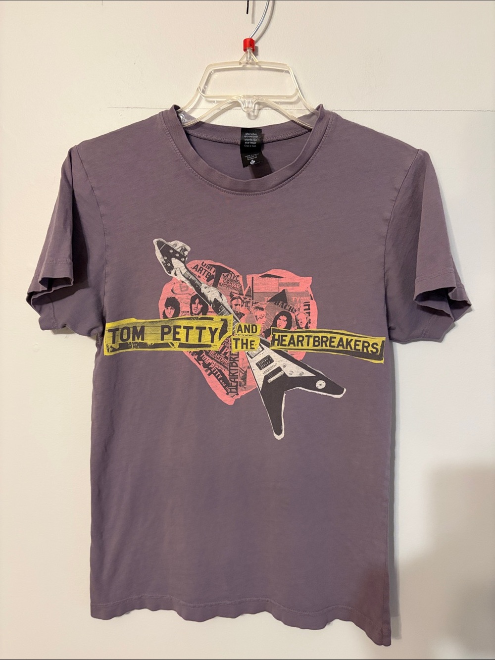 Alternative vintage soft Lavender Tom Petty & The Heartbreakers Graphic Tee. SM
